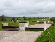 NH240424-76 - Nicky Henderson Stable Visit